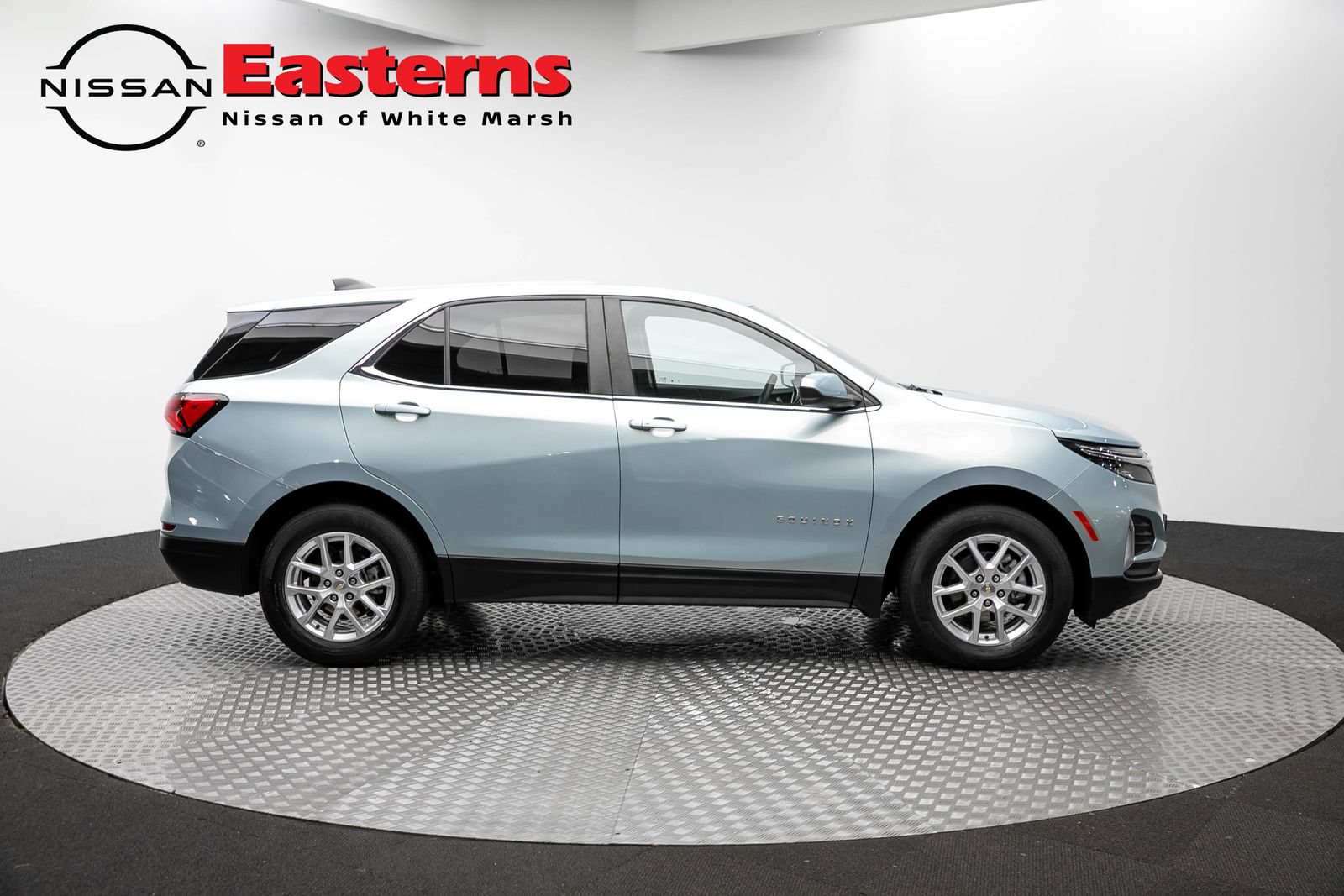Used 2022 Chevrolet Equinox LT FWD image 4