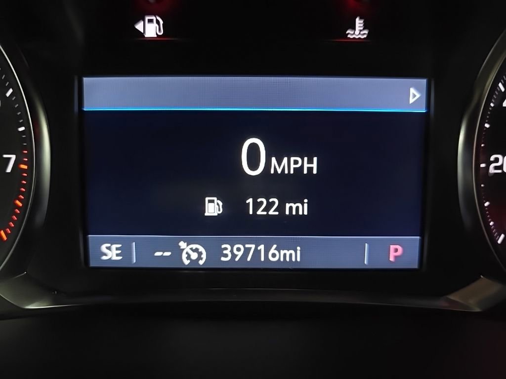 Used 2023 Chevrolet Traverse LT image 22