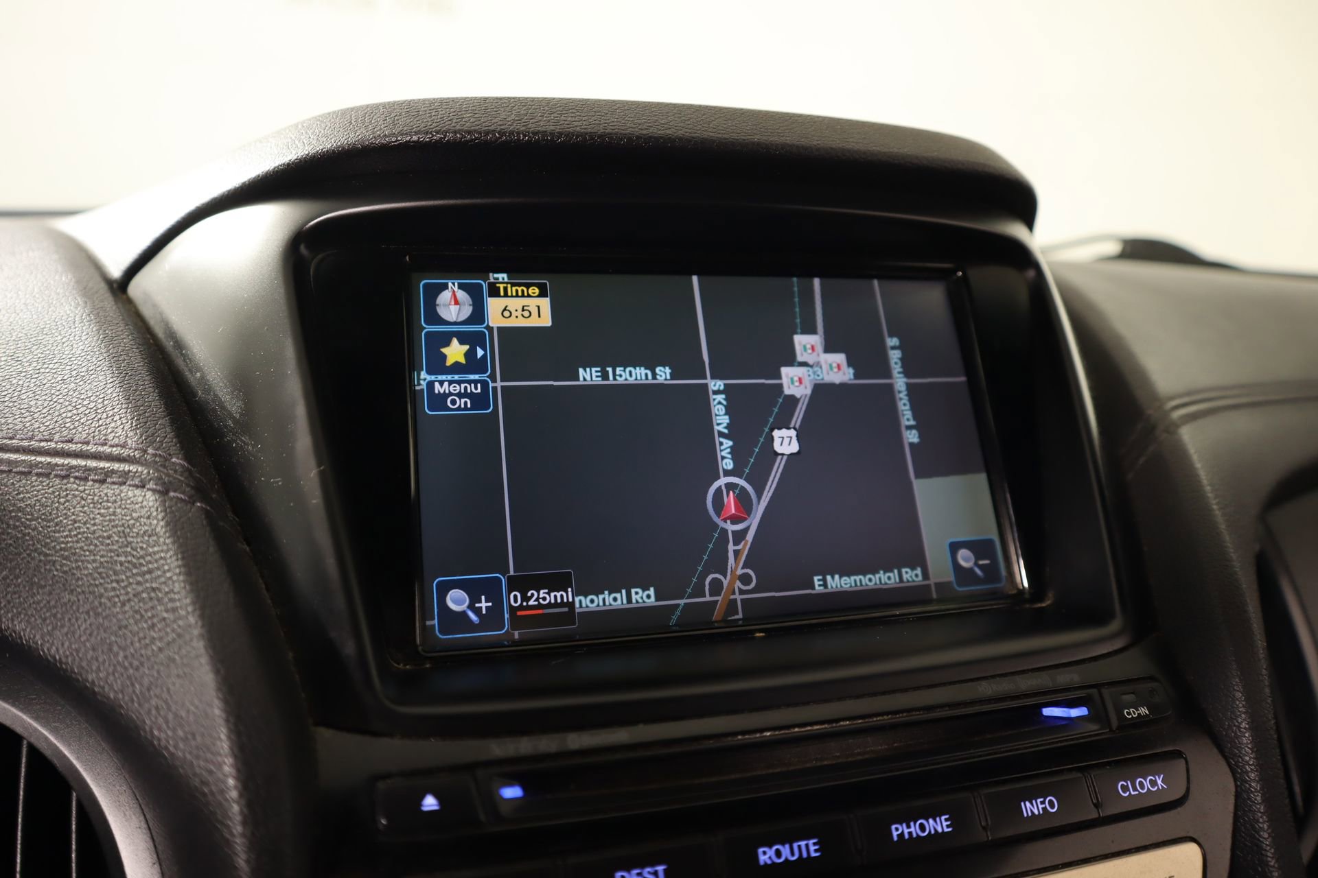 Used 2013 Hyundai Genesis 3.8 image 6