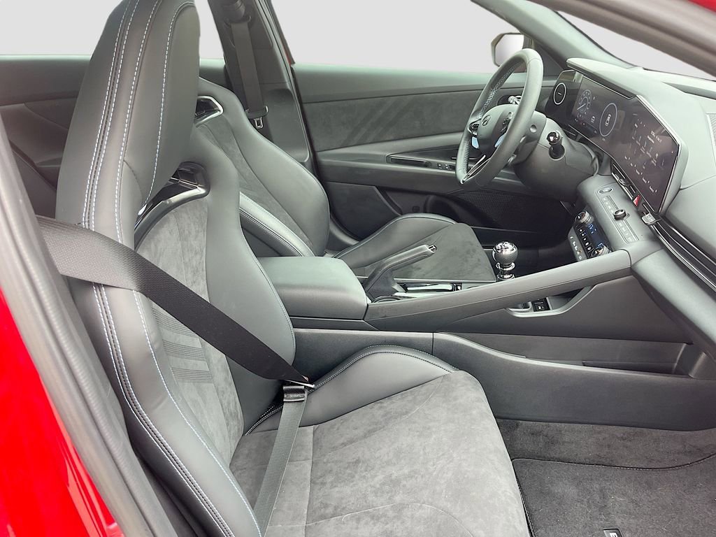 Used 2025 Hyundai Elantra N FWD image 28