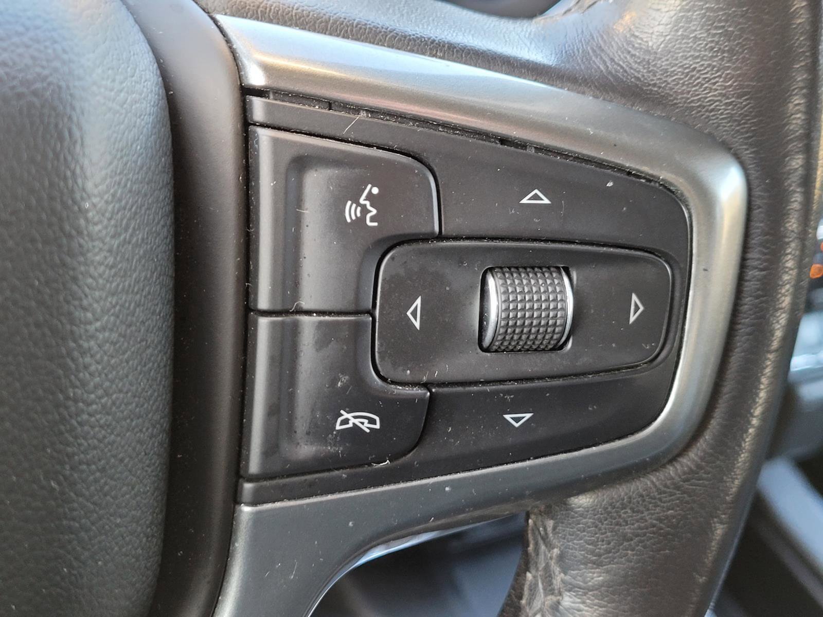 Used 2021 Chevrolet Silverado 1500 LTZ w/ LTZ Convenience Package II image 8