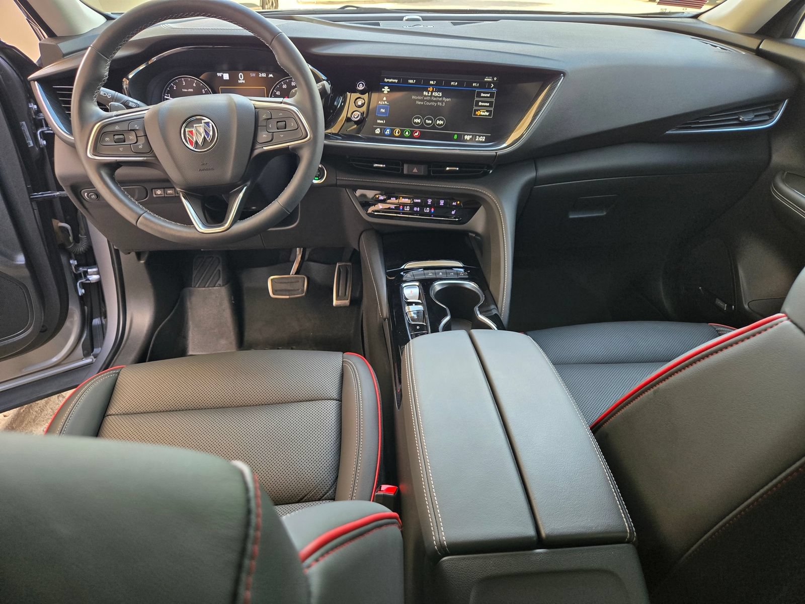Used 2022 Buick Envision Essence w/ Technology Package II FWD image 8