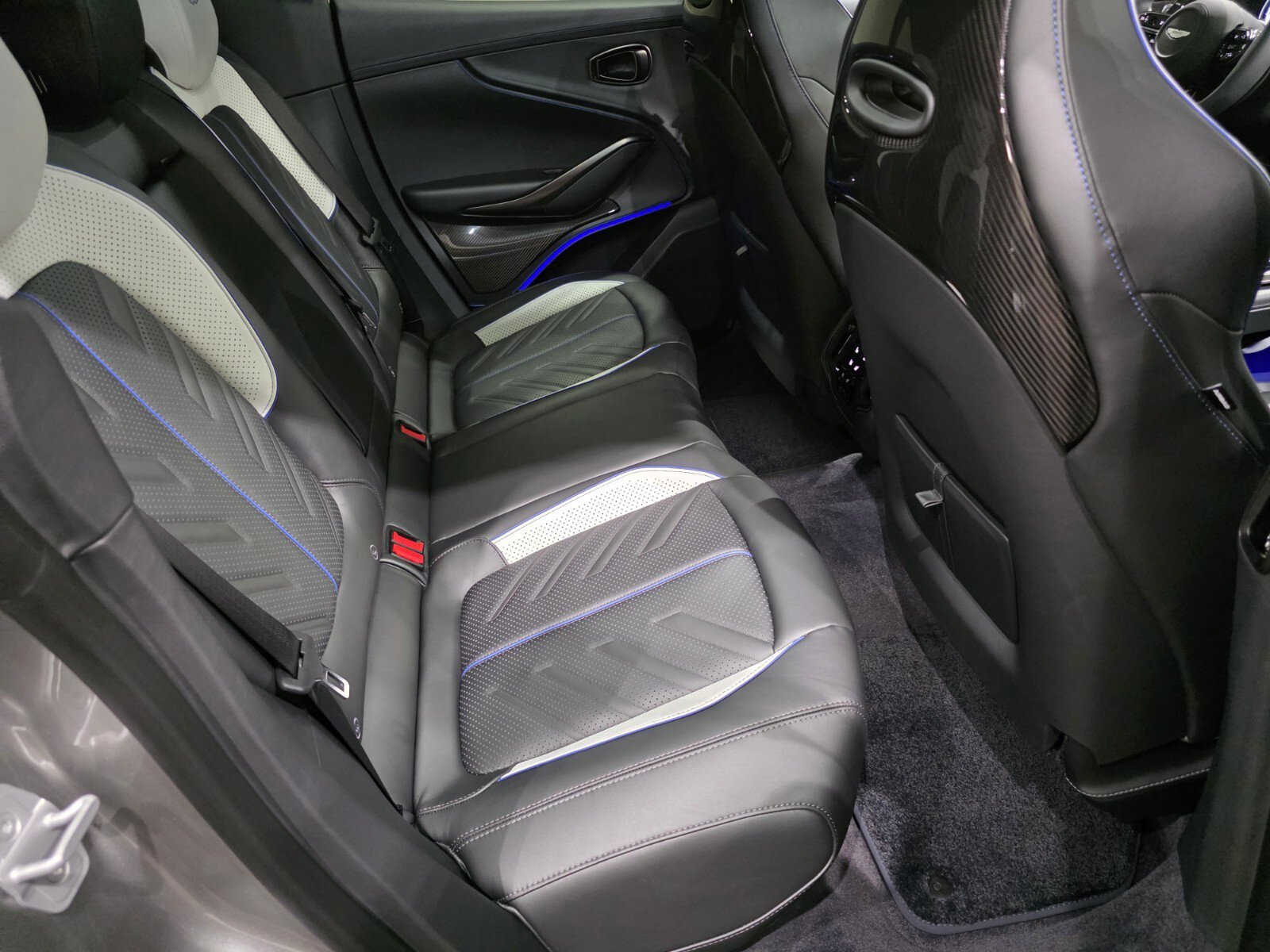 New 2026 Aston Martin DBX S image 22