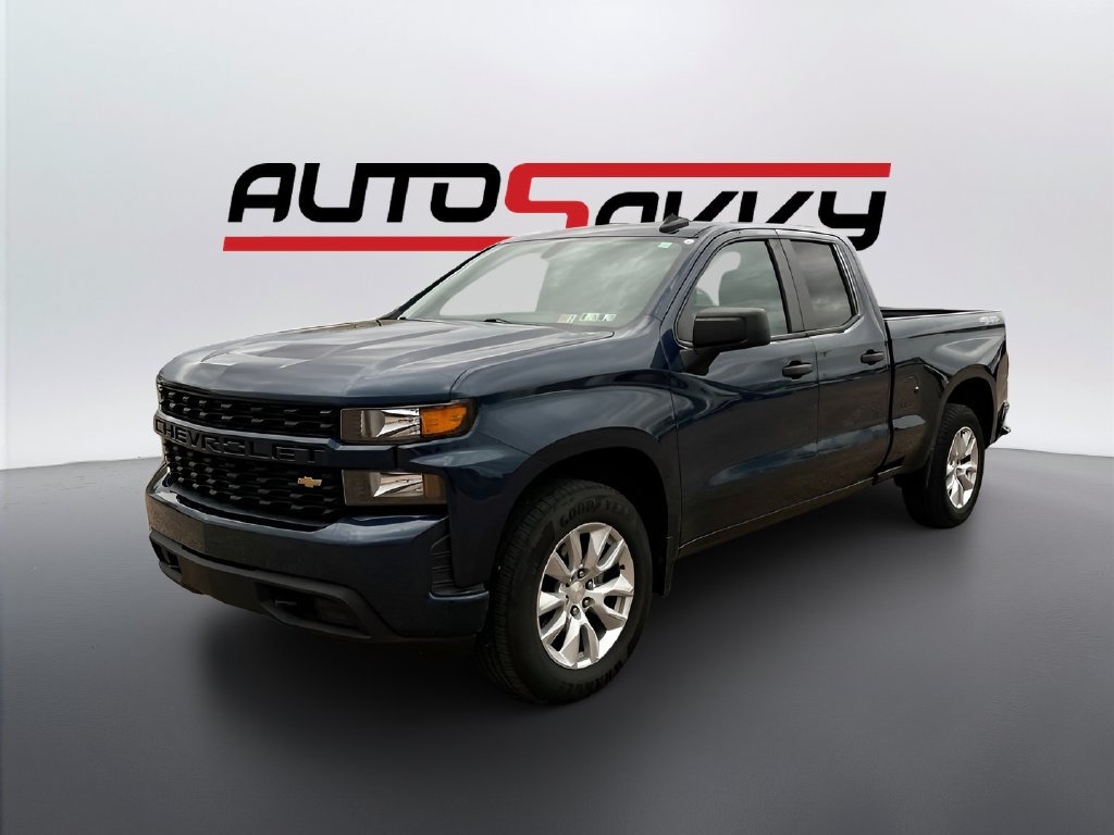 Used 2020 Chevrolet Silverado 1500 Custom w/ Custom Value Package AWD/4WD image 3