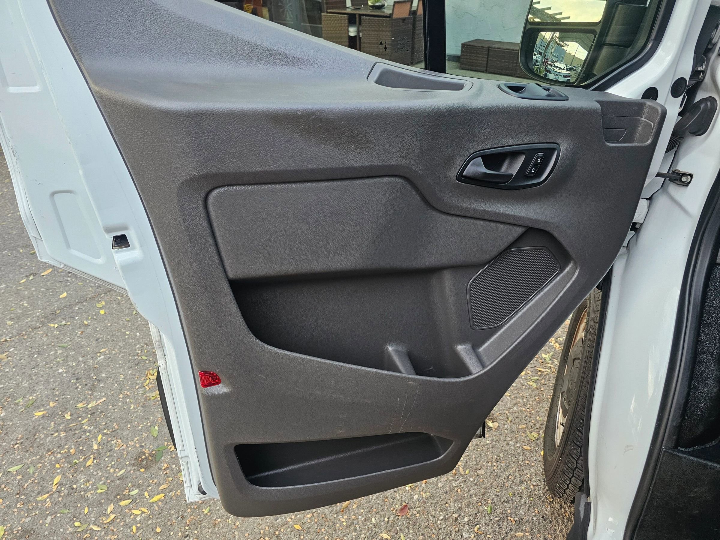 Used 2020 Ford Transit 250 Medium Roof image 10