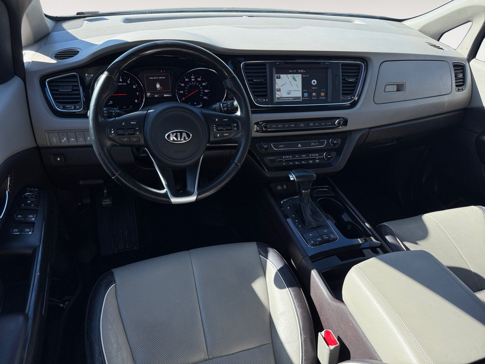 Used 2017 Kia Sedona SX Limited FWD image 15
