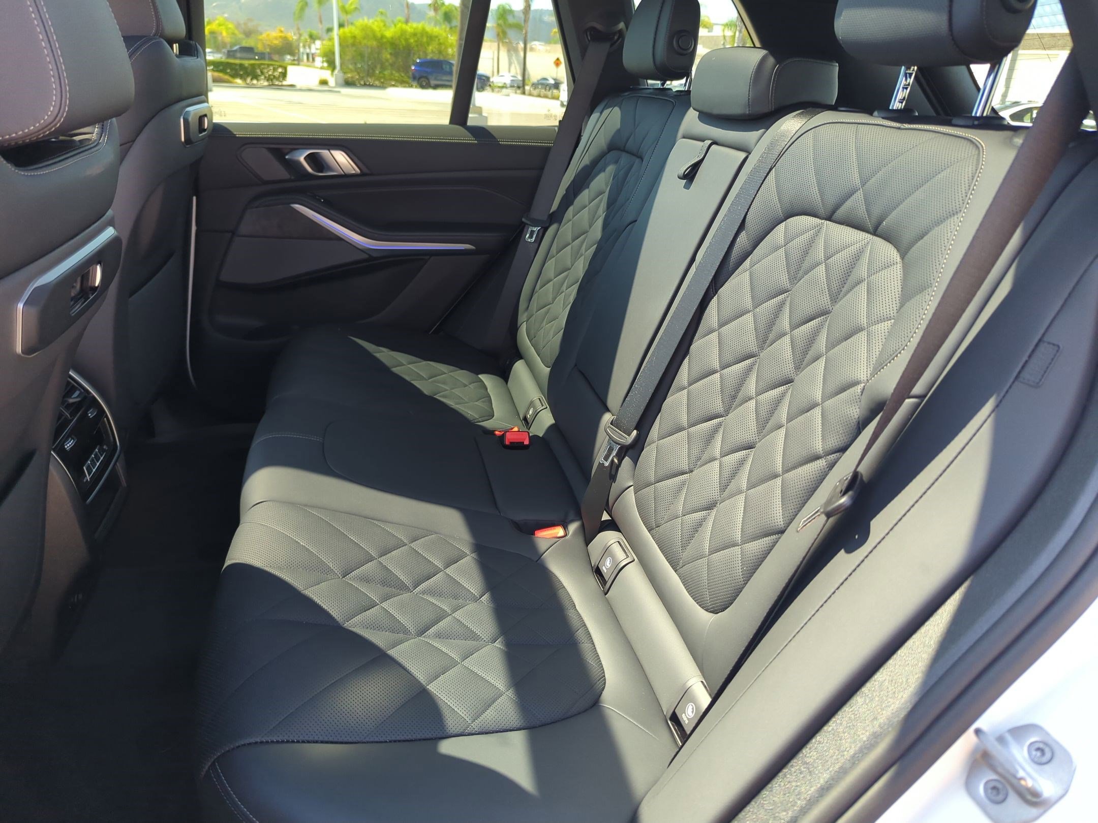 Used 2025 BMW X5 xDrive50e w/ Premium Package image 31