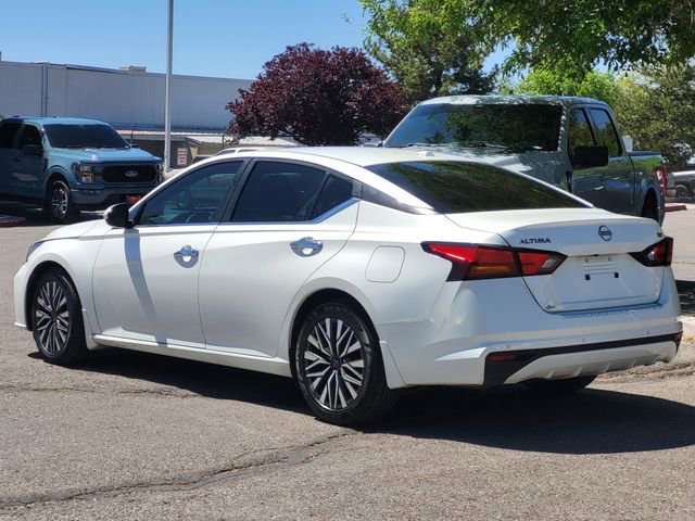 Used 2023 Nissan Altima 2.5 SV FWD image 3