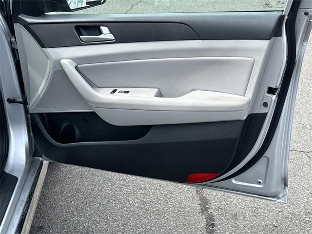 Used 2017 Hyundai Sonata Sport w/ Value Edition Package 02 image 8