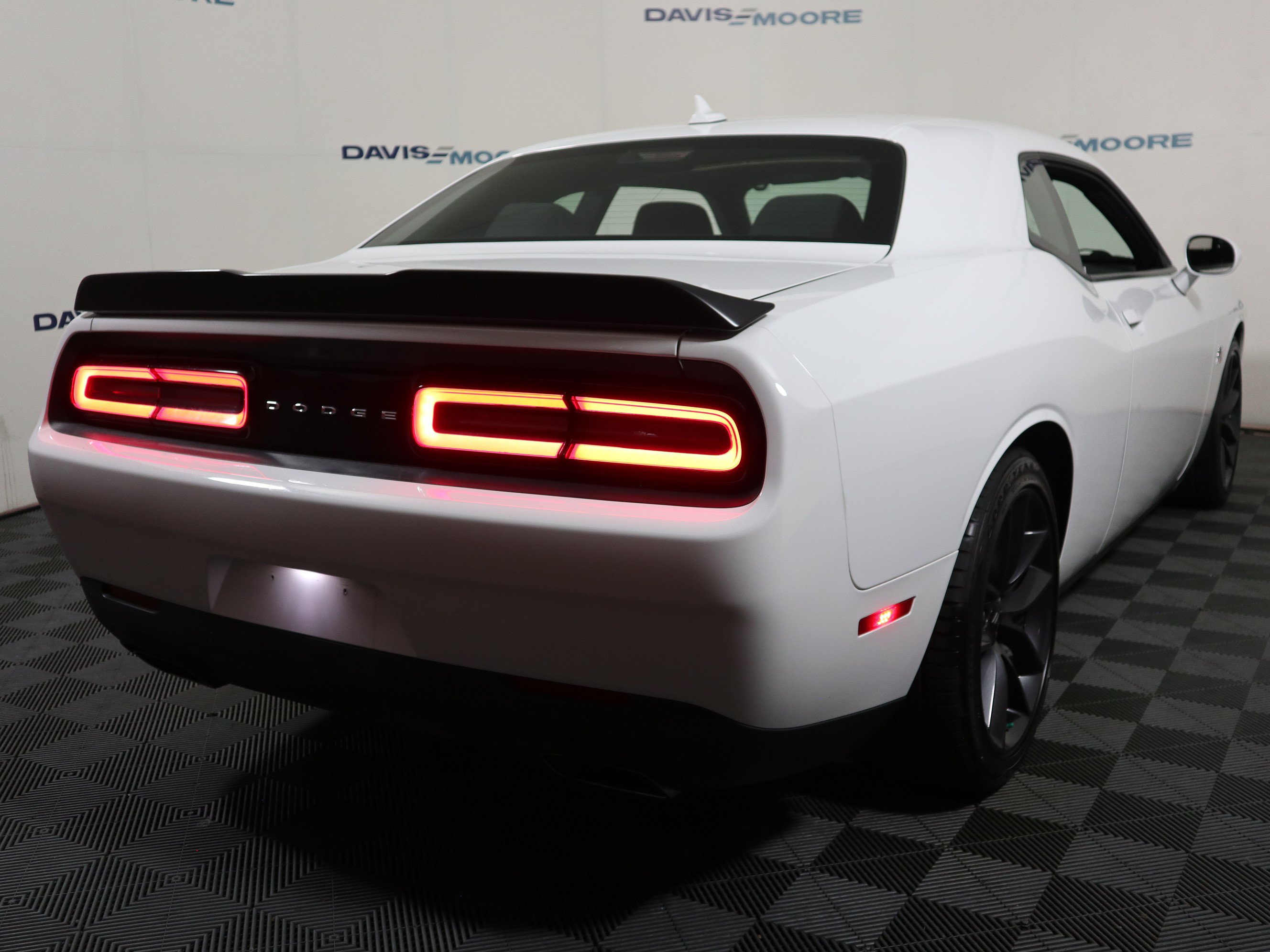 Used 2019 Dodge Challenger R/T Scat Pack RWD image 6