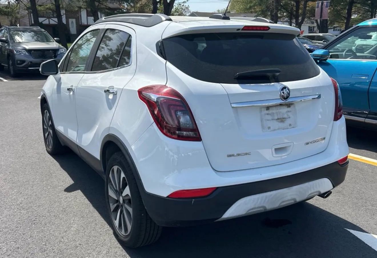 Used 2017 Buick Encore Essence image 1