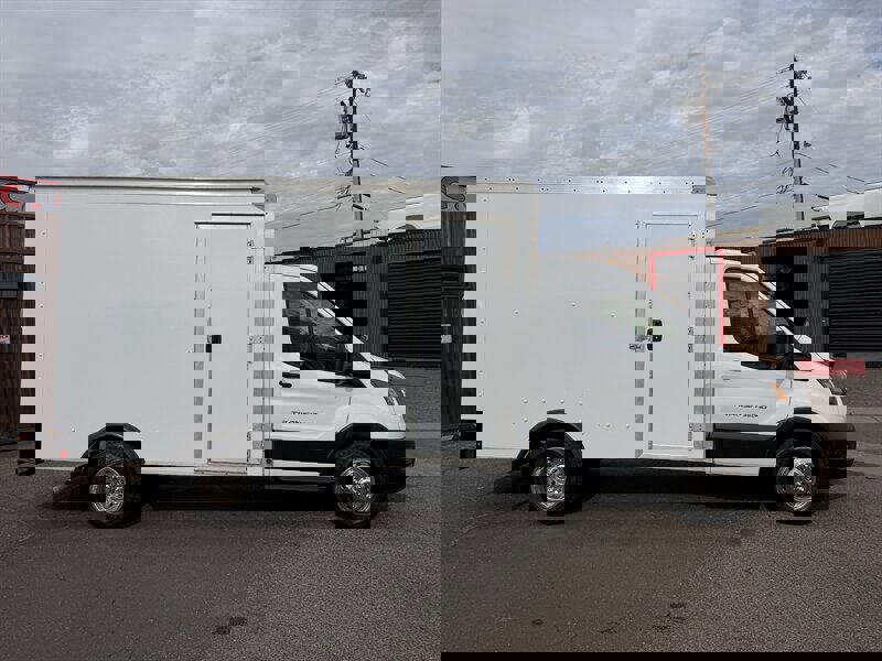 Used 2023 Ford Transit 350 DRW image 2