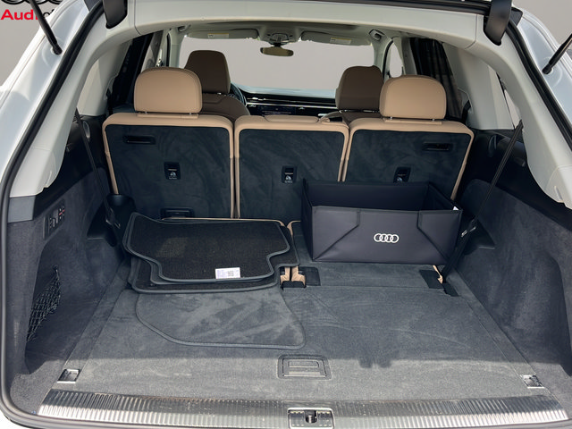 Certified 2025 Audi Q7 3.0T Premium Plus w/ Premium Plus Package AWD/4WD image 24