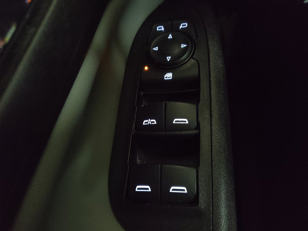 Used 2019 Chevrolet Equinox LS image 27