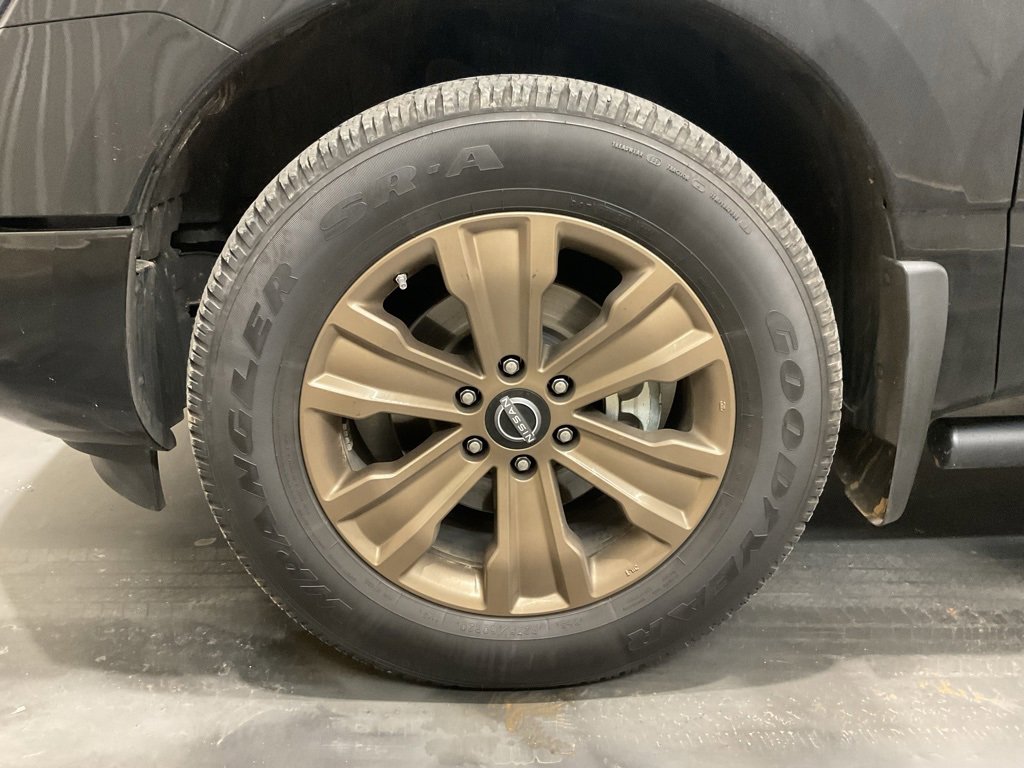Used 2024 Nissan Titan SV w/ SV Bronze Edition Package image 6