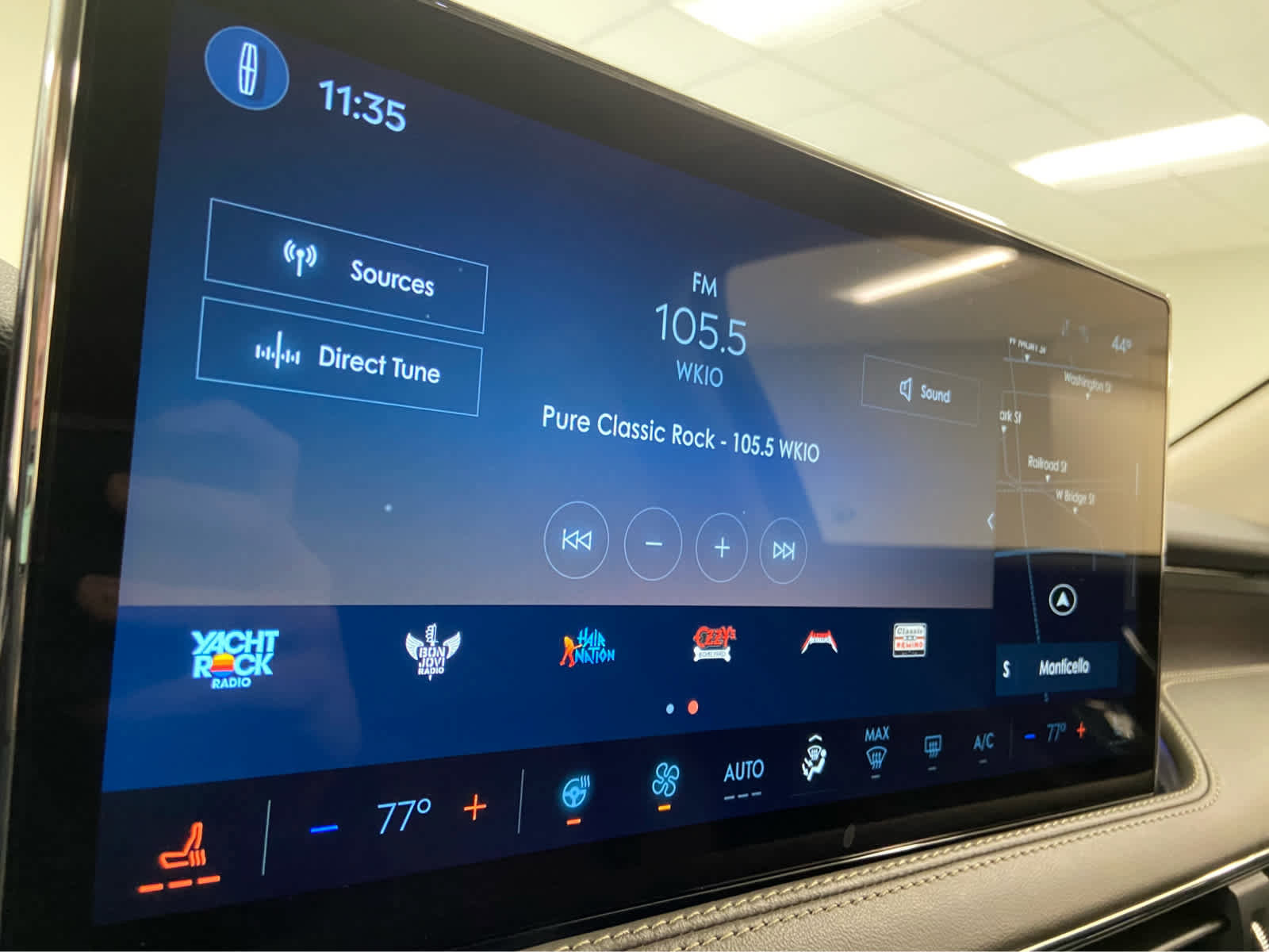 Used 2025 Lincoln Corsair Grand Touring w/ Equipment Group 301A image 25