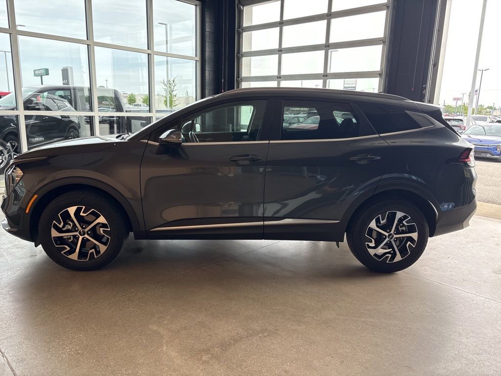 Certified 2023 Kia Sportage EX AWD/4WD image 8