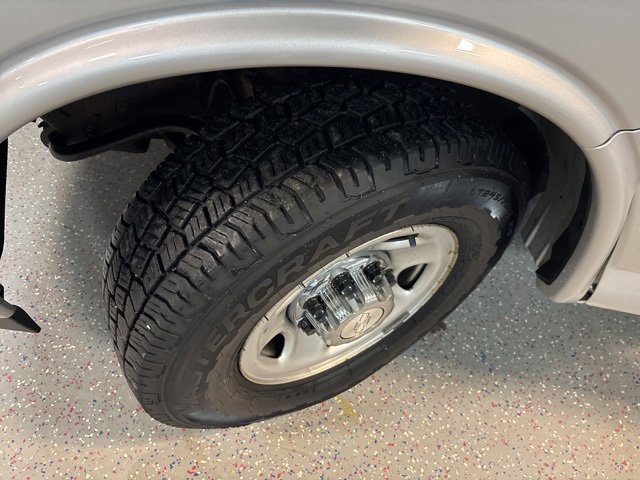 Used 2019 Chevrolet Express 2500 LT w/ LT Preferred Equipment Group image 30