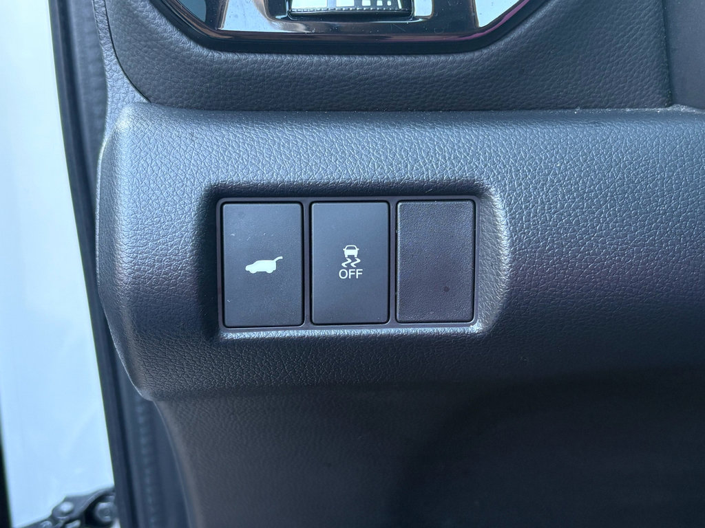 Certified 2023 Honda Pilot Touring image 13