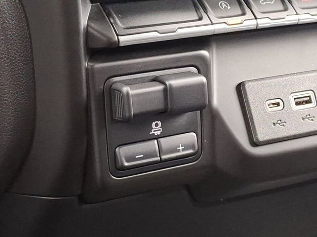 Certified 2021 Chevrolet Silverado 1500 Custom image 24