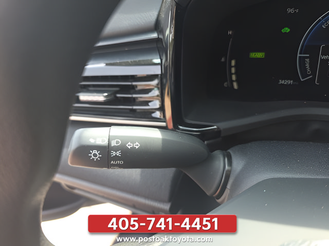 Used 2025 Toyota Camry LE FWD image 15