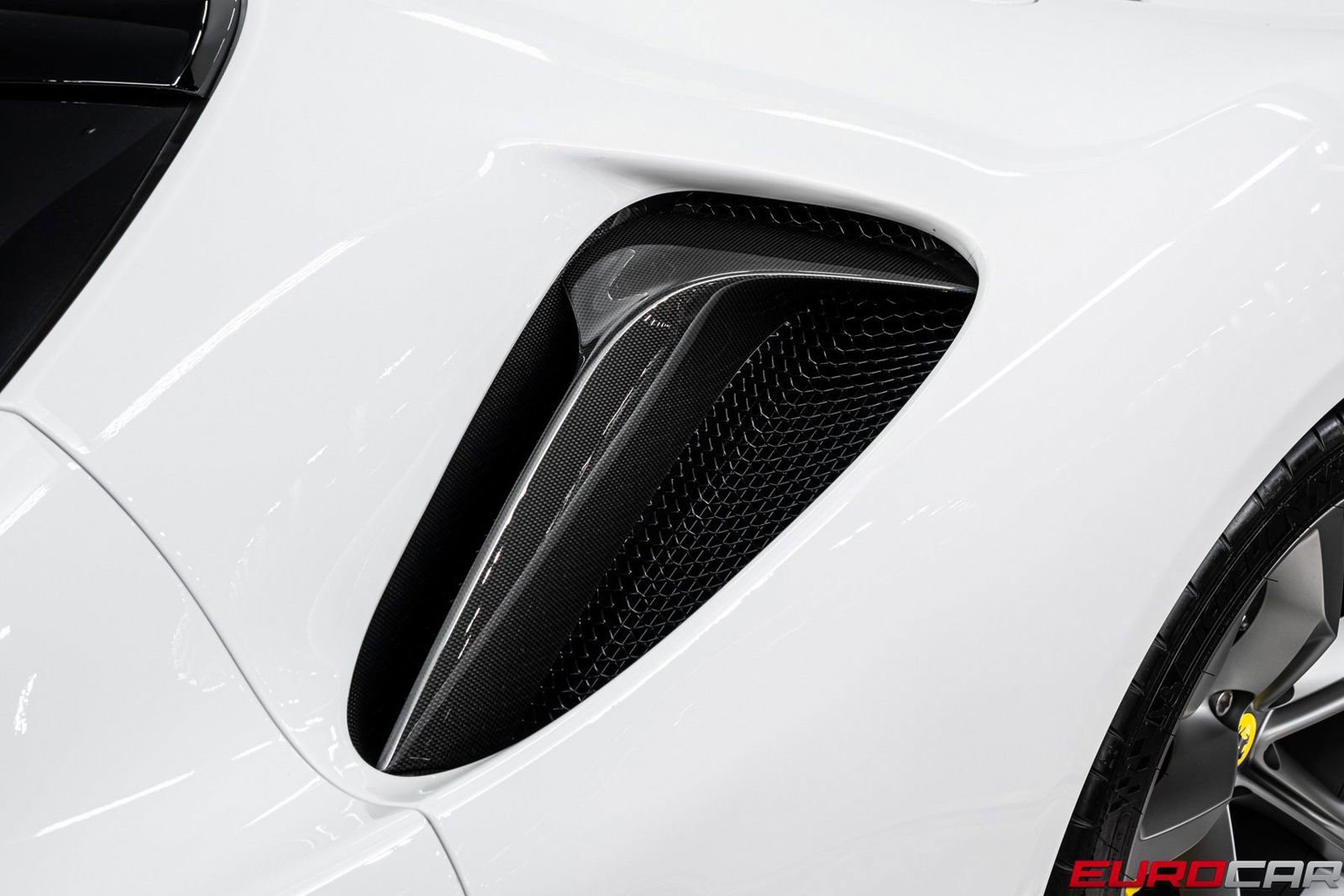 Used 2022 Ferrari SF90 Stradale AWD/4WD image 18