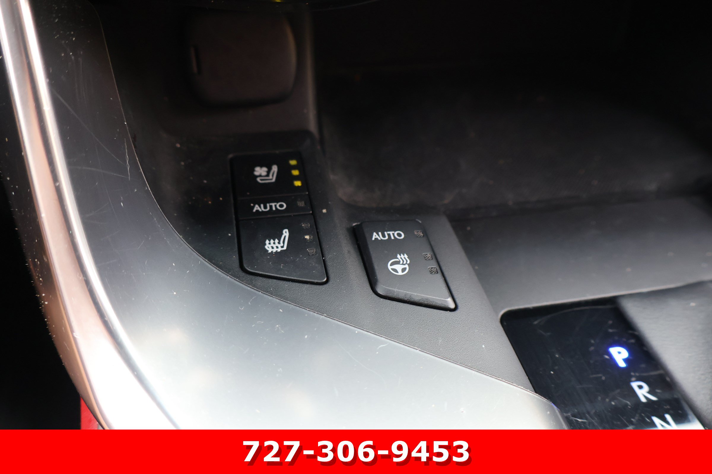 Used 2022 Lexus LX 600 F Sport w/ Accessory Package (Z1) AWD/4WD image 32