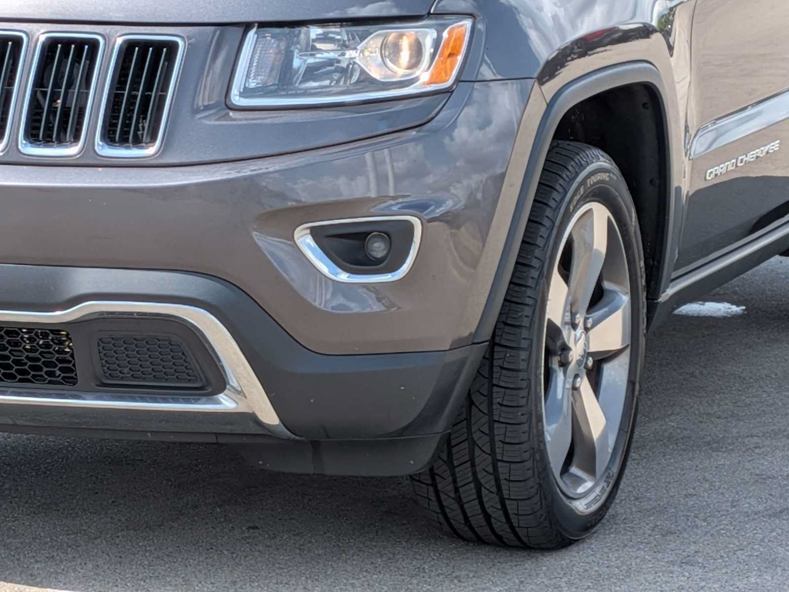 Used 2016 Jeep Grand Cherokee Limited AWD/4WD image 10