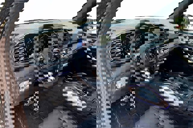 New 2025 Mercedes-Benz GLS 450 4MATIC image 8