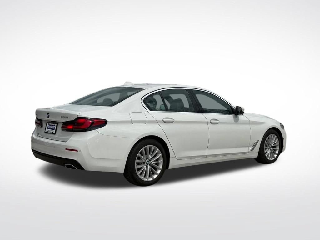 Used 2022 BMW 530i xDrive w/ Convenience Package AWD/4WD image 3