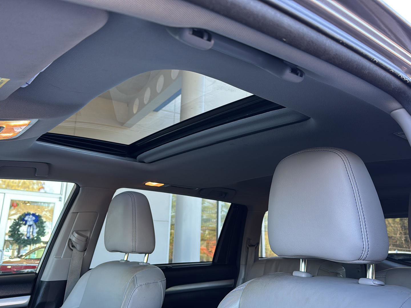 Used 2016 Toyota Highlander XLE image 28