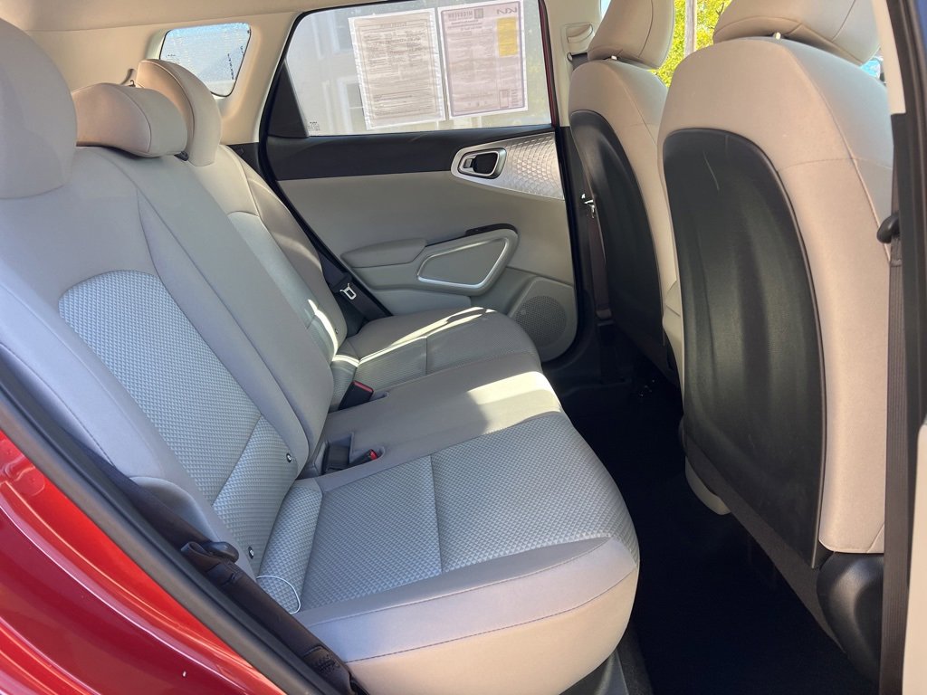 Used 2023 Kia Soul LX w/ LX Technology Package image 22
