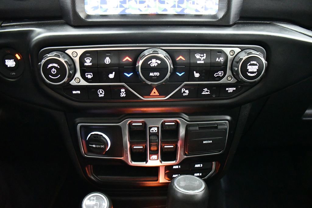 Used 2022 Jeep Wrangler Unlimited Sahara image 14