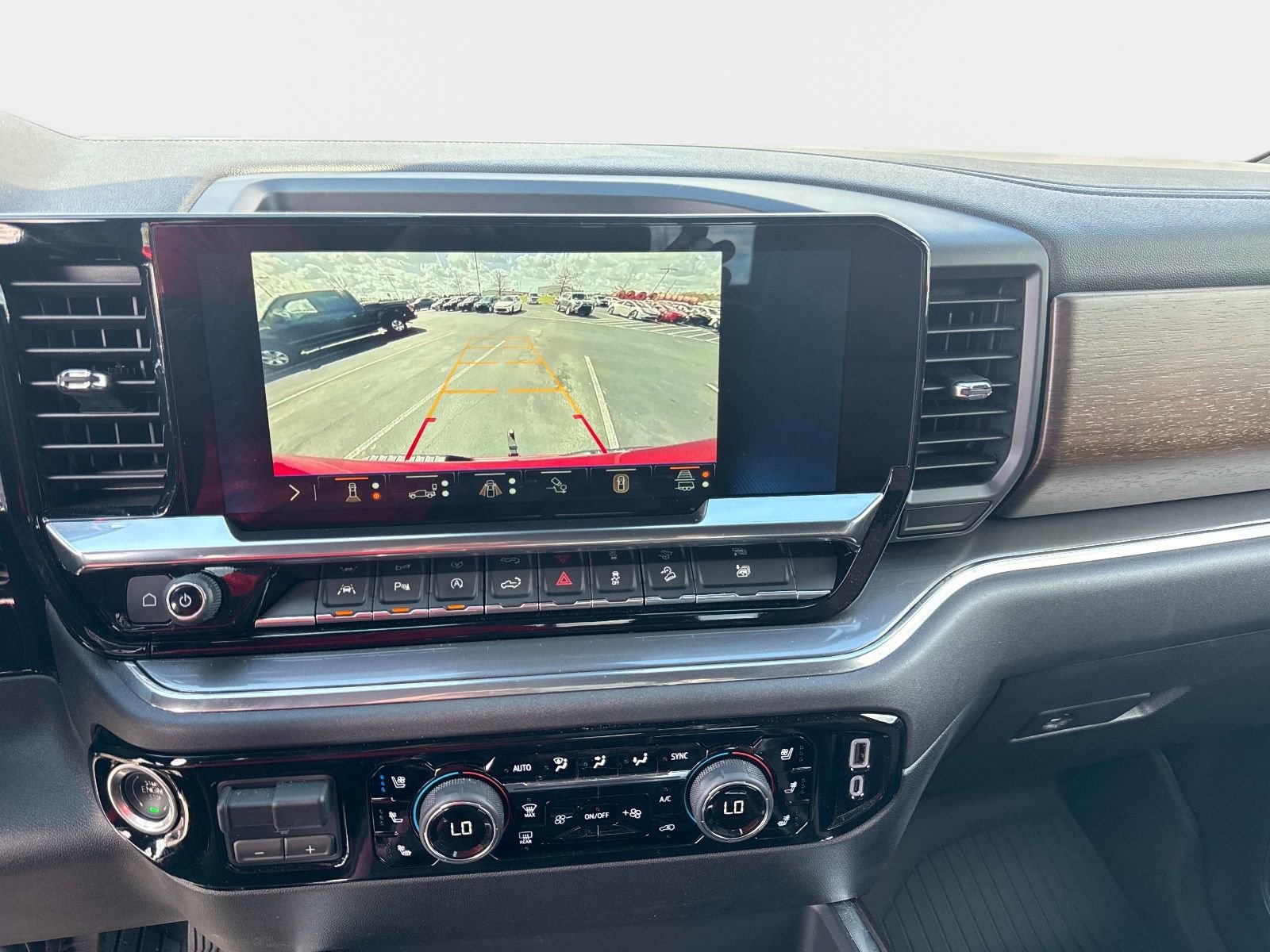 Used 2024 Chevrolet Silverado 1500 High Country w/ Technology Package image 22