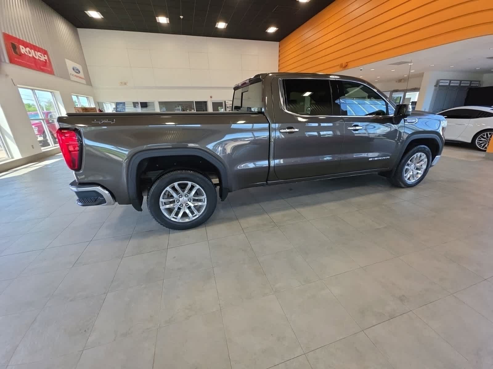 Used 2019 GMC Sierra 1500 SLT w/ SLT Convenience Package AWD/4WD image 7