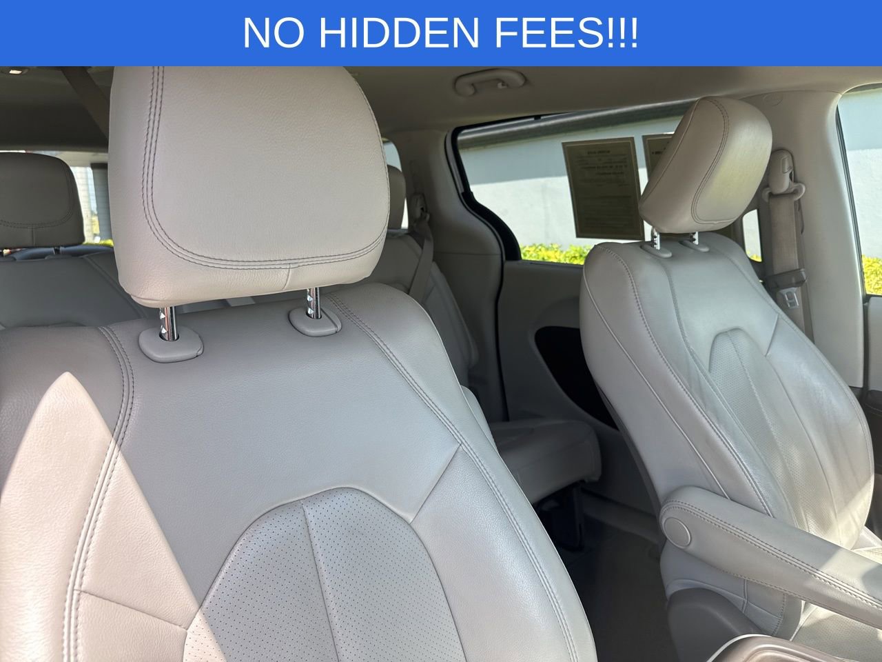 Used 2020 Chrysler Pacifica Touring-L w/ Advanced Safetytec Group FWD image 16