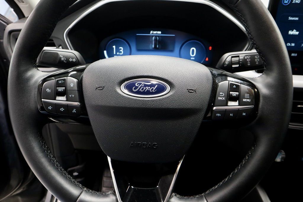 Certified 2025 Ford Escape Platinum image 32