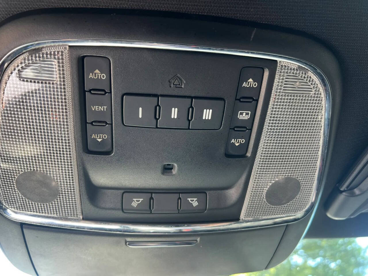 Used 2014 Chrysler 300 S AWD/4WD image 14