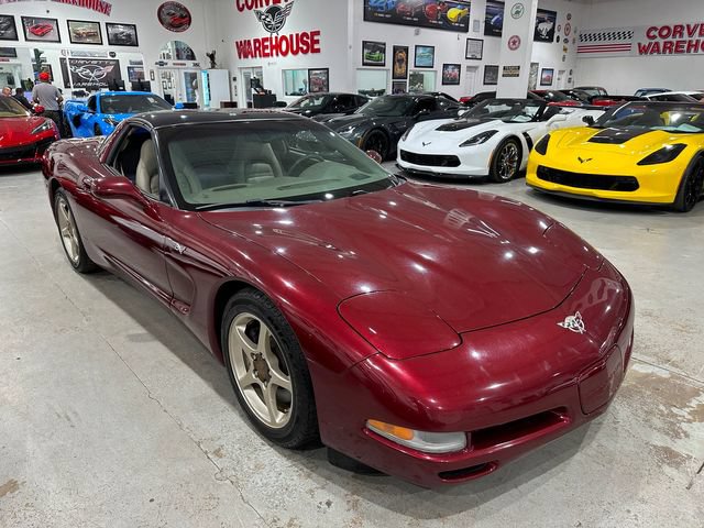 Used 2003 Chevrolet Corvette Coupe w/ Preferred Equipment Group RWD image 20