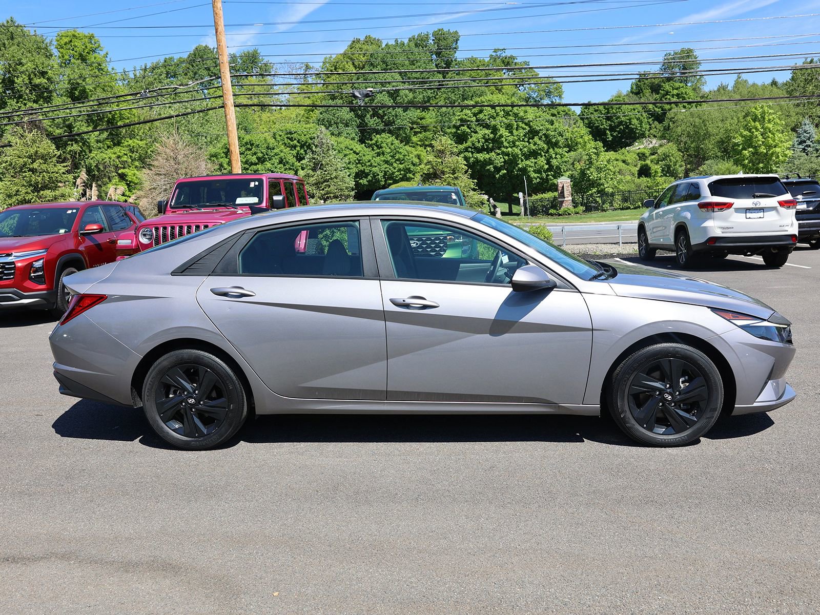 Certified 2023 Hyundai Elantra SEL FWD image 8