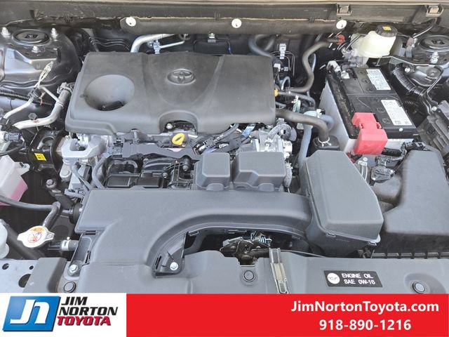 Used 2025 Toyota RAV4 XLE Premium FWD image 33