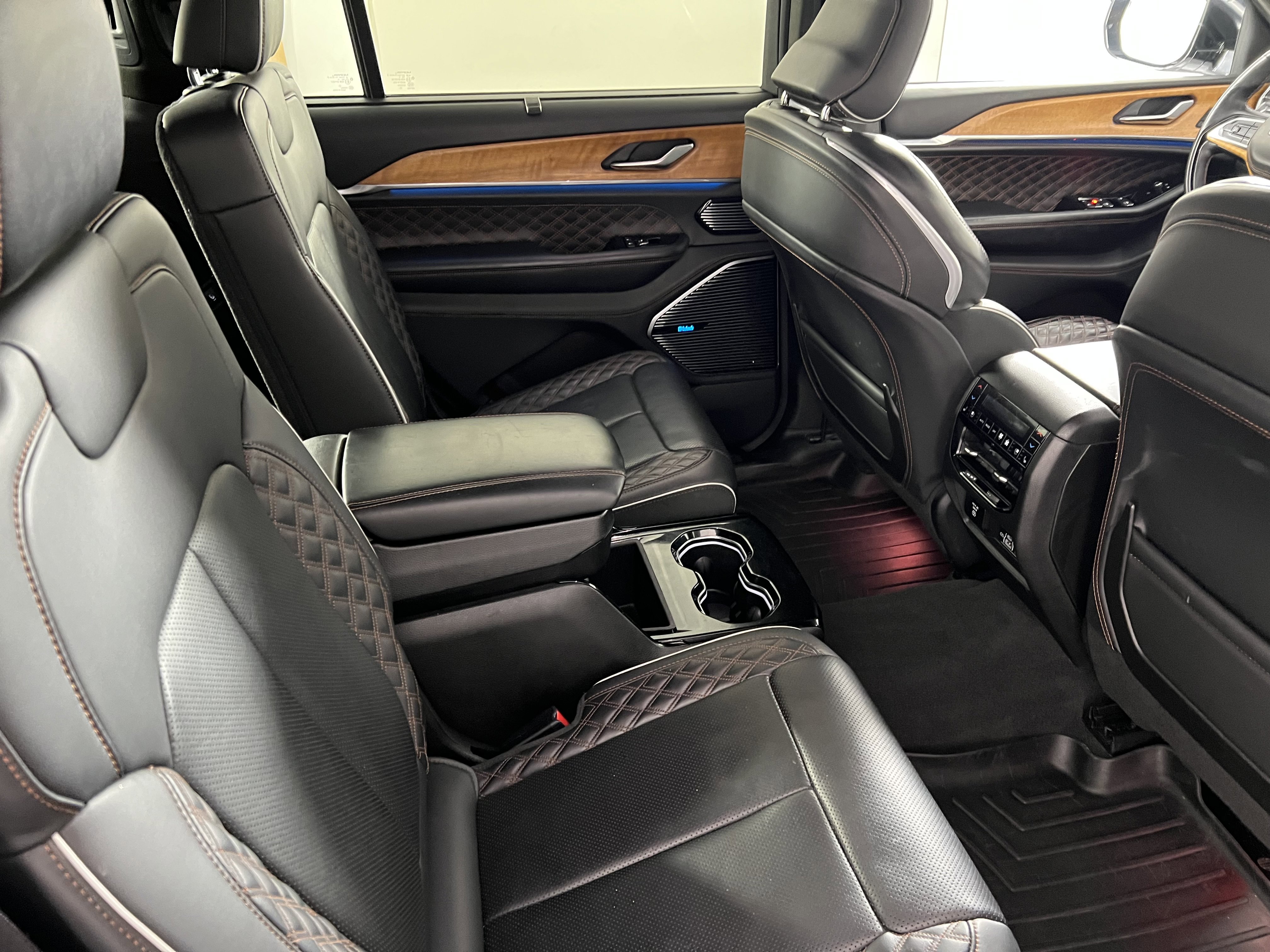 Used 2021 Jeep Grand Cherokee L Summit image 26