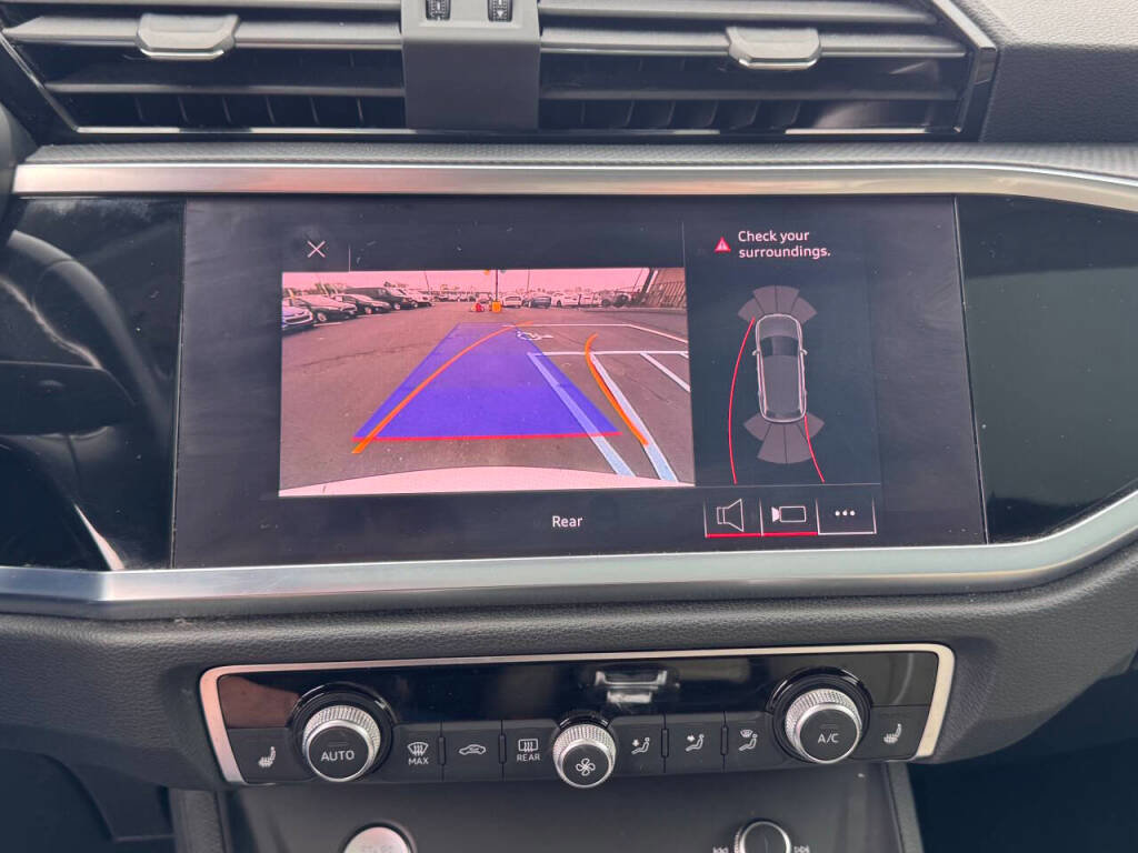 Used 2019 Audi Q3 2.0T Premium w/ Convenience Package image 11