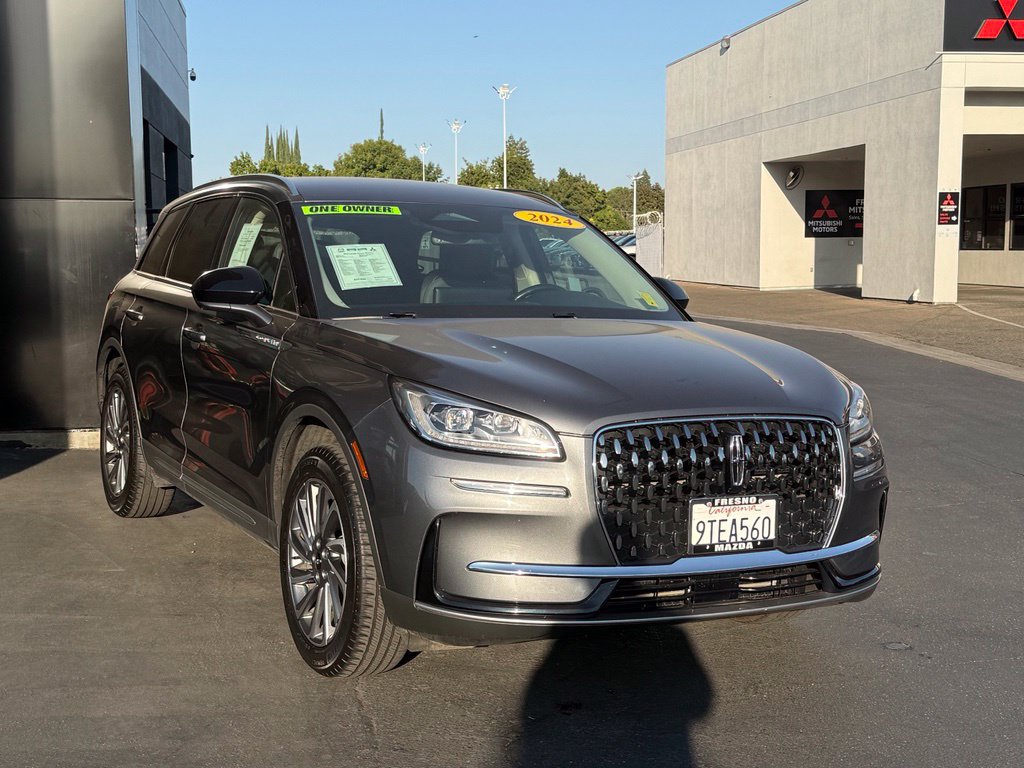Used 2024 Lincoln Corsair Reserve FWD image 2