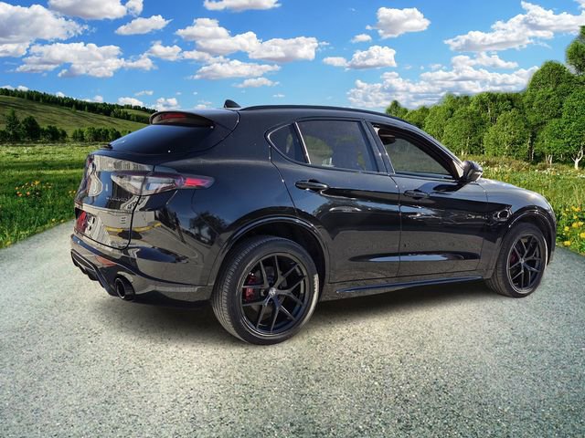 Used 2021 Alfa Romeo Stelvio Ti Sport AWD/4WD image 6