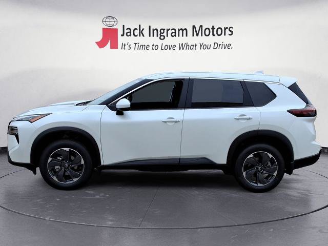 Certified 2026 Nissan Rogue SV FWD image 2