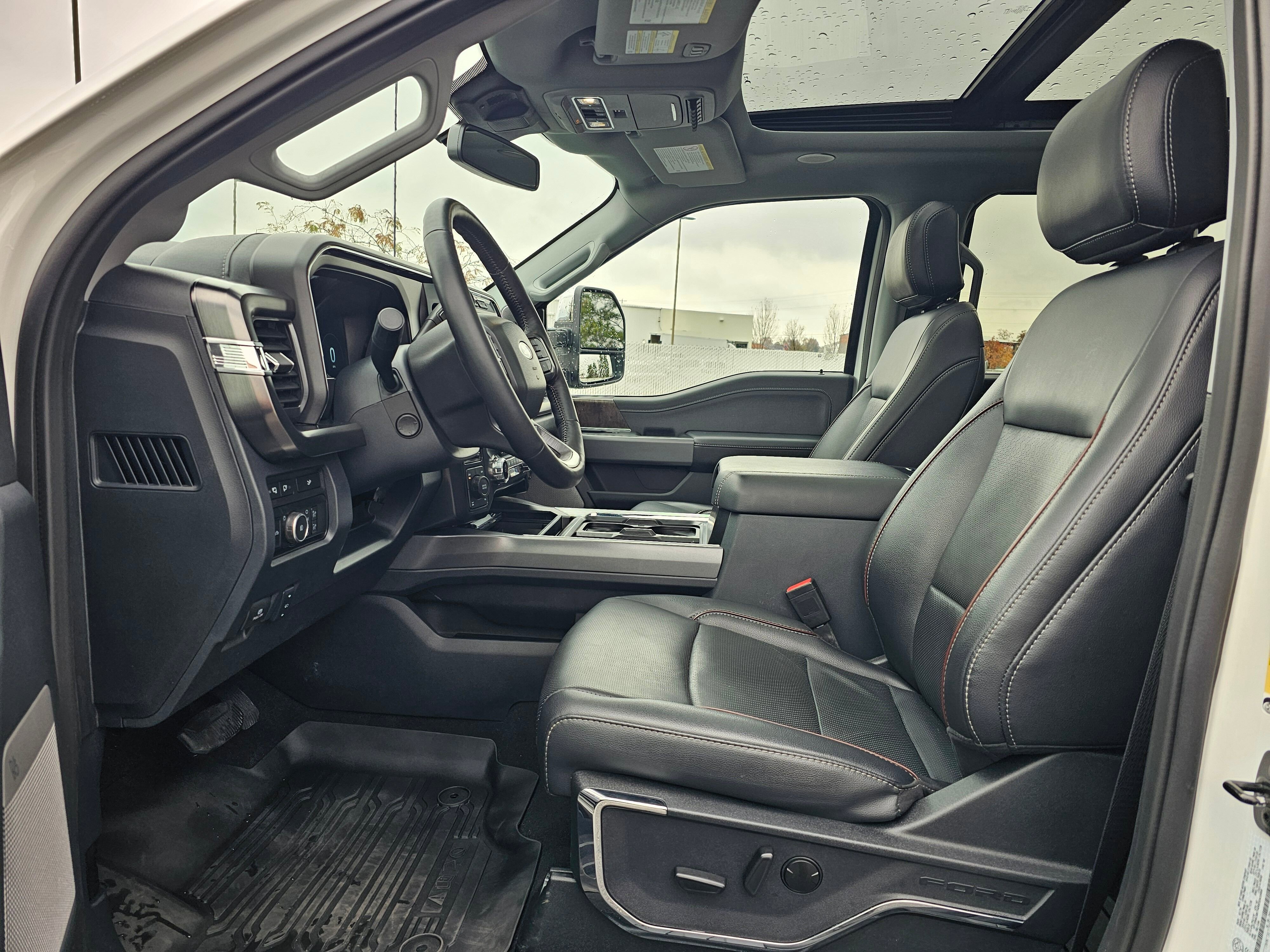 Used 2024 Ford F350 Lariat w/ Lariat Ultimate Package image 11