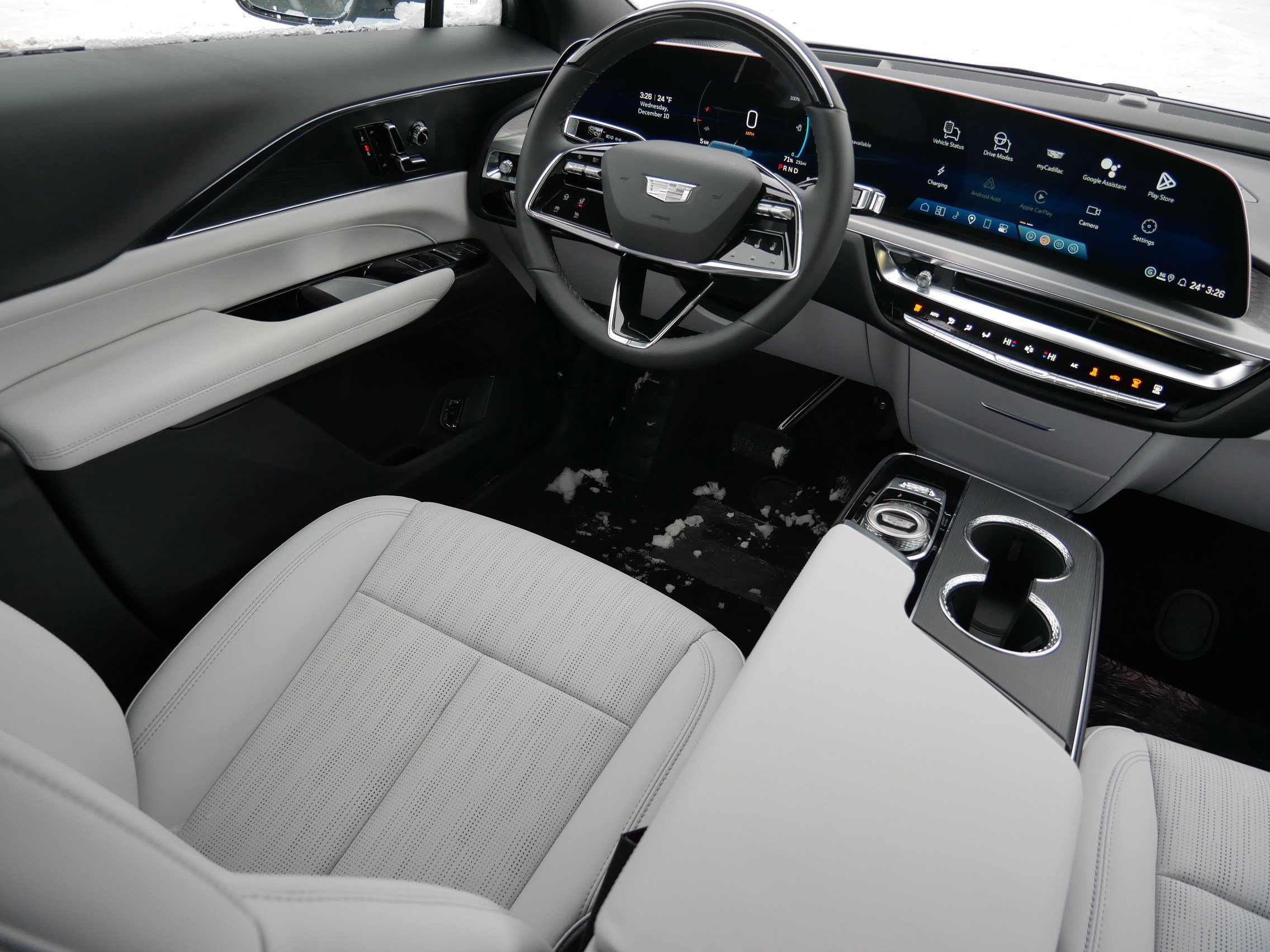 New 2026 Cadillac Lyriq Luxury image 7