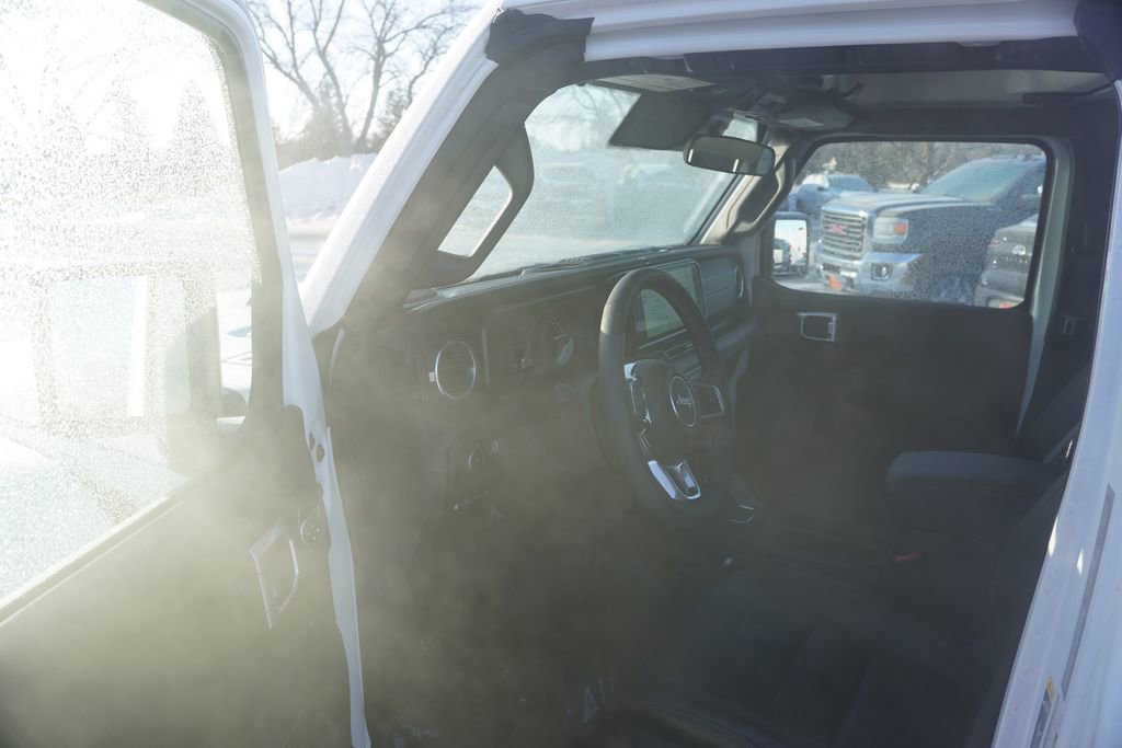 Used 2024 Jeep Wrangler Sahara 4xe w/ Safety Group image 15