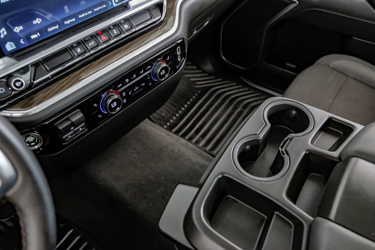 Used 2025 Chevrolet Silverado 2500 LT w/ Convenience Package image 25